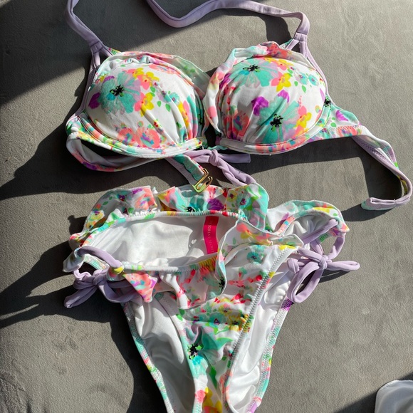 Victoria’s Secret 2-piece bikini swimsuit padded 32A /XS - Picture 2 of 4